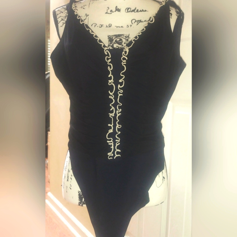 Profile Eegant Black Women's Swimsuit